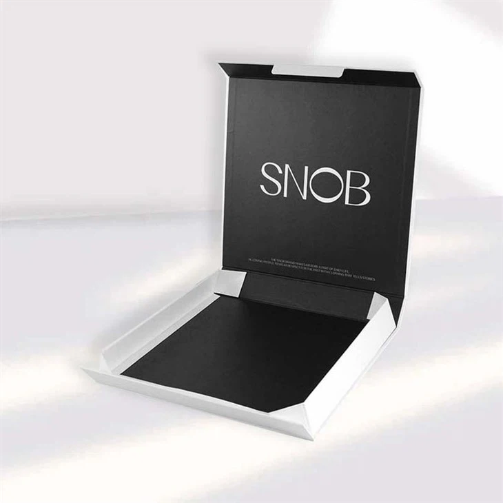 Custom Apparel Boxes With Logo