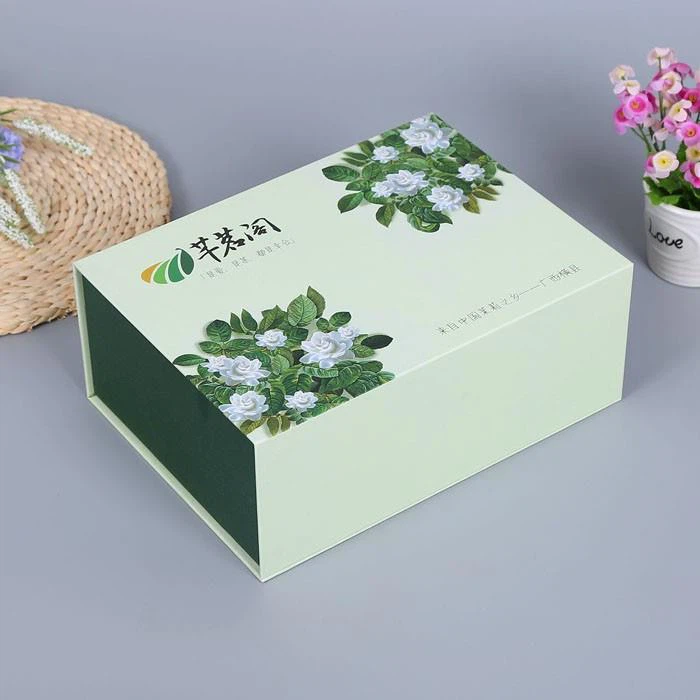 Cardboard Box With Magnetic Closure