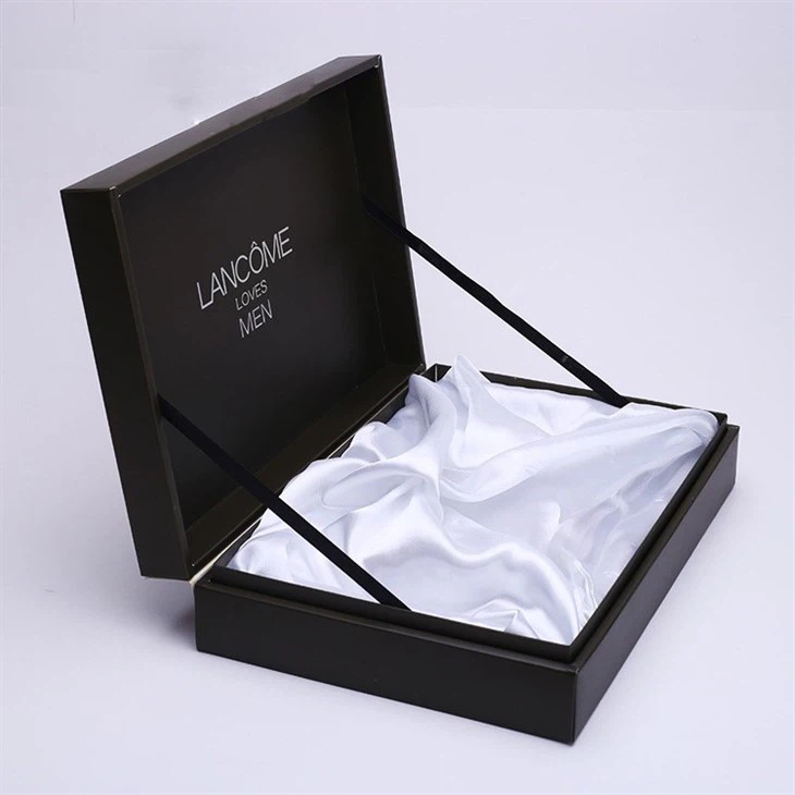 paper box with satin lining (2)
